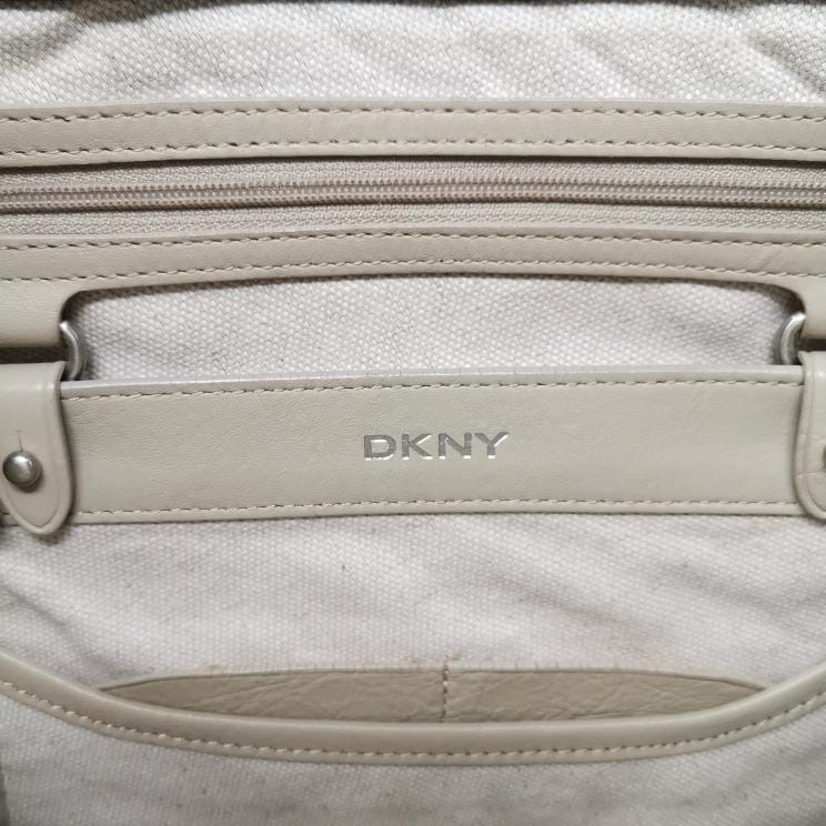 DKNY